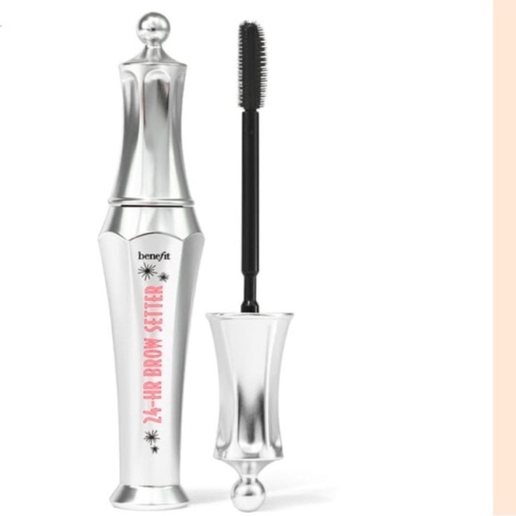 Benefit Other - Benefit Cosmetics
24-Hour Brow Setter
invisible shaping & setting gel for brows